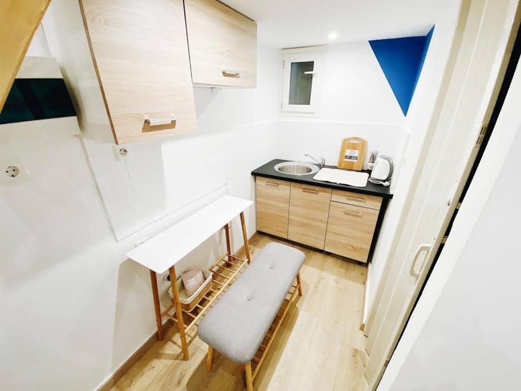 Velestinou Private Maisonette Apartment Athens Luaran gambar